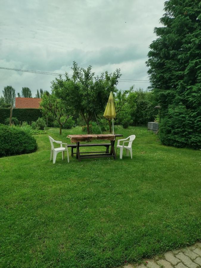 Ibolya Apartman Appartement Badacsony Buitenkant foto